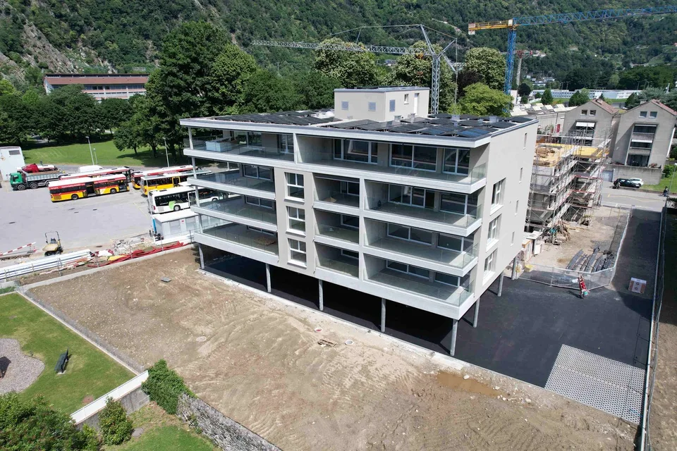 Neue geräumige Wohnung mit großer Terrasse