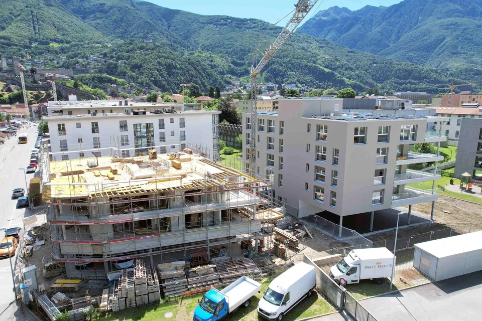 Neue geräumige Wohnung mit großer Terrasse