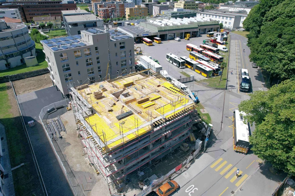 Neue geräumige Wohnung mit großer Terrasse