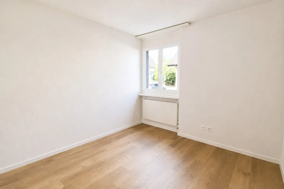 Ampio appartamento di 3,5 locali con area di giardino a Oberbuchsiten