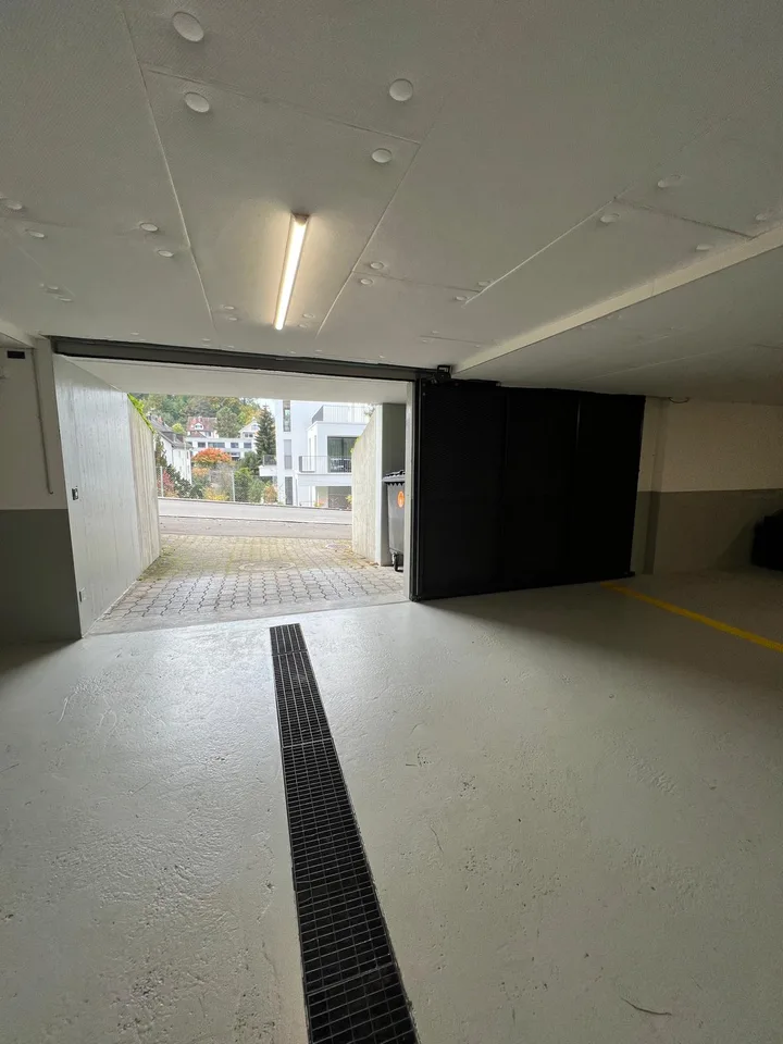 Doppelstellplatz mit Ladestation in Kilchberg zu vermieten