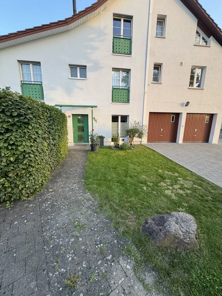 Appartement 4,5 pièces dans le style d'une maison mitoyenne