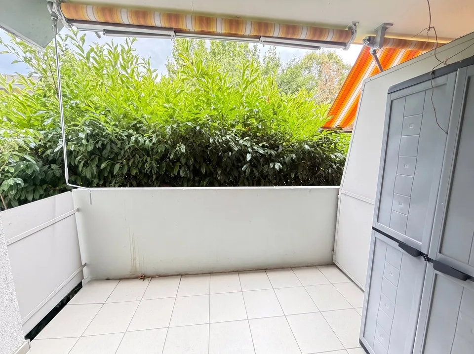 Appartement charmant de 3,5 pièces avec balcon à Reinach BL