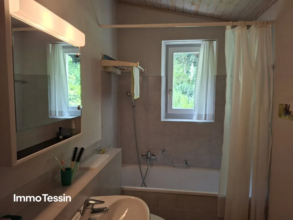 Appartement charmant et idyllique dans un quartier résidentiel exclusif à Collina d'Oro, près de Lugano et du lac de Lugano
