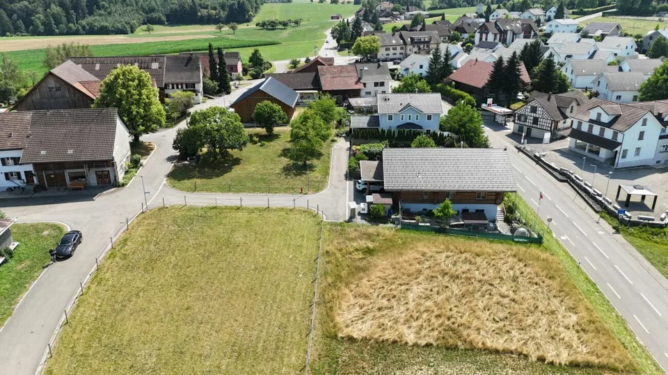 Neubau 5.5-Zi.-Doppeleinfamilienhaus an erhöhter Wohnlage mit Weitsicht in Amlikon-Bissegg (Haus A)