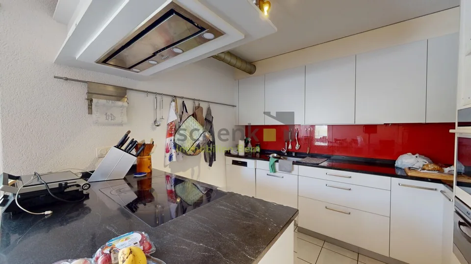 Spacious apartment with winter garden