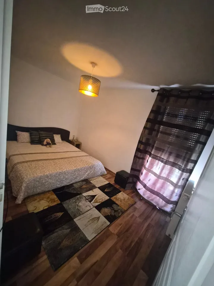 Chambre a louer au pas de l'échelle