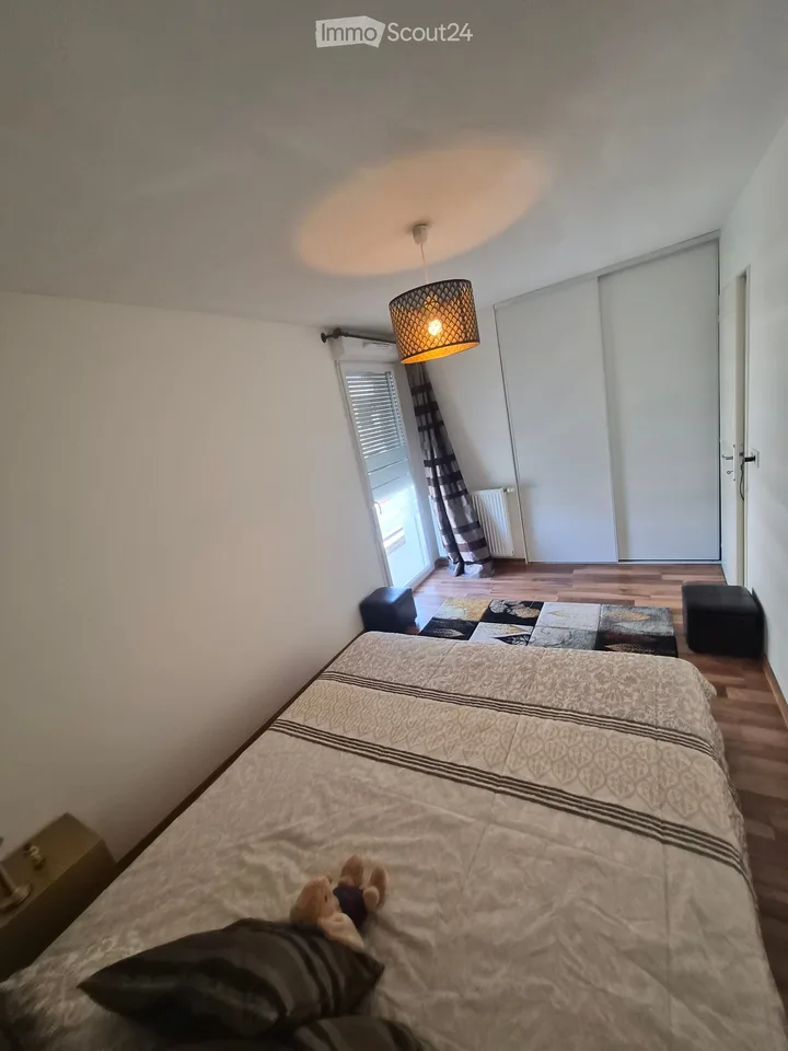 Chambre a louer au pas de l'échelle