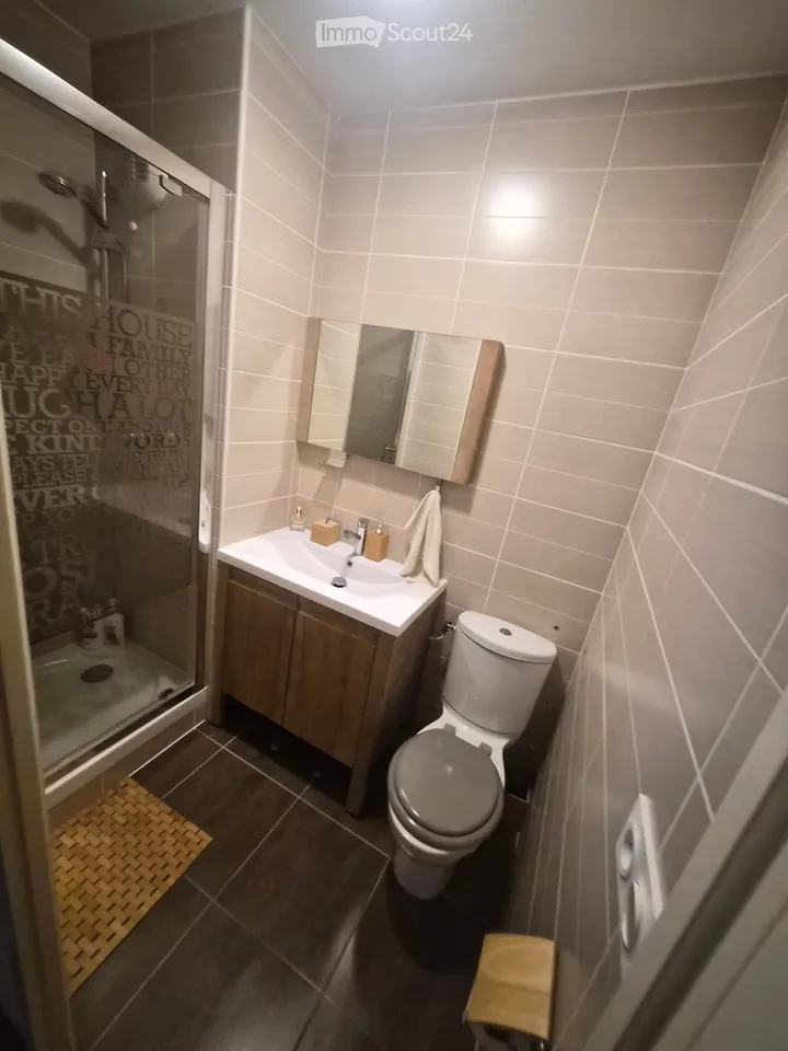 Chambre a louer au pas de l'échelle