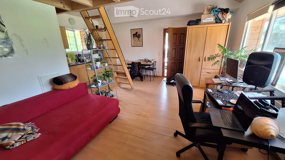 Large studio with mezzanine in Gimel, lease takeover