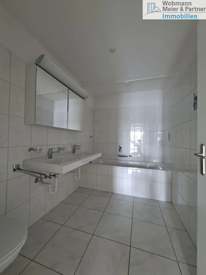Helle Familienwohnung an ruhiger Lage
