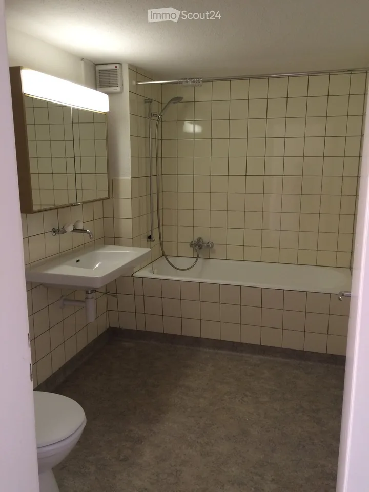 Charmante 2-Zimmer-Altbauwohnung in Ermatingen – sofort verfügbar!