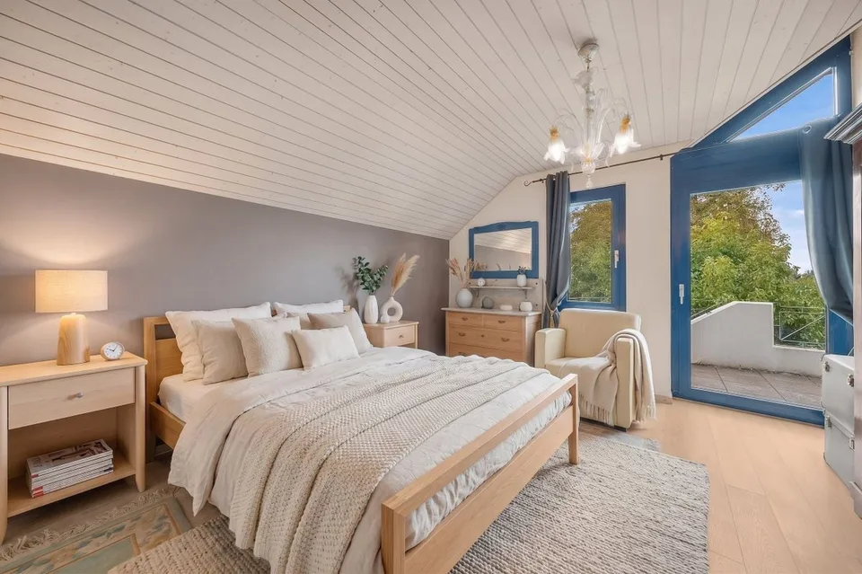 Einzelvilla mit 6 Zimmern, großem baumgesäumten Garten und Pool - in Payerne