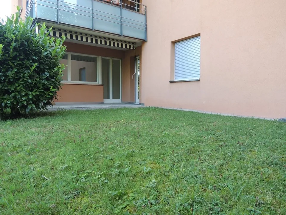 2.0 Zimmer Wohnung mit Gartensitzplatz