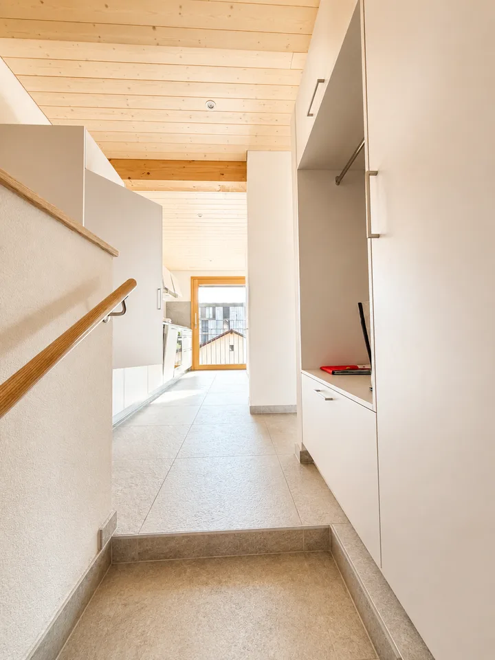 Charming 2.5-room apartment on the top floor in Givisiez