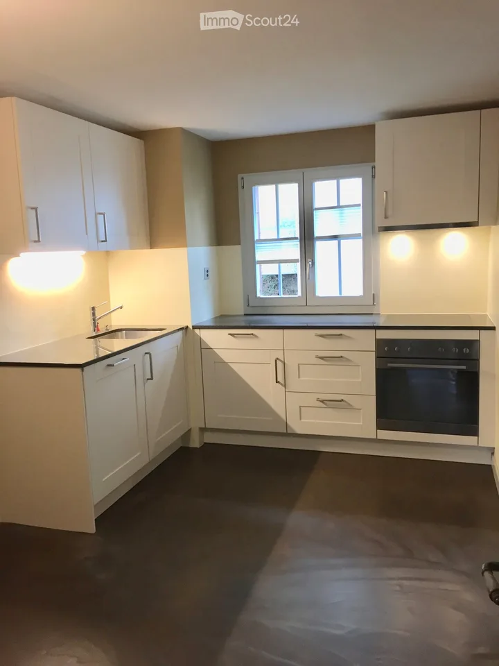 charmante Altbauwohnung 4 Zimmer im 1. Stock