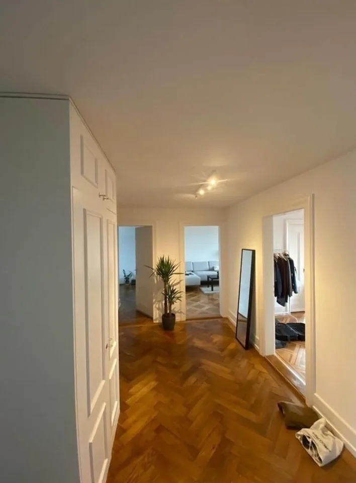 WG-Zimmer in bester Lage liegt direkt beim Kreuzplatz