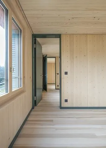 Attraktive 6.5-Zimmer-Maisonettewohnung mit Galerie, privatem Bauerngarten und 3 Parkplaetzen