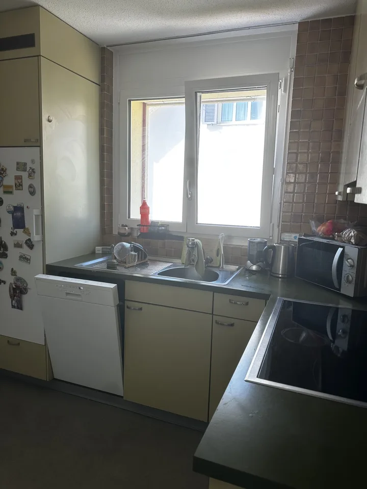 Room available 4-month sublet, Option to Extend