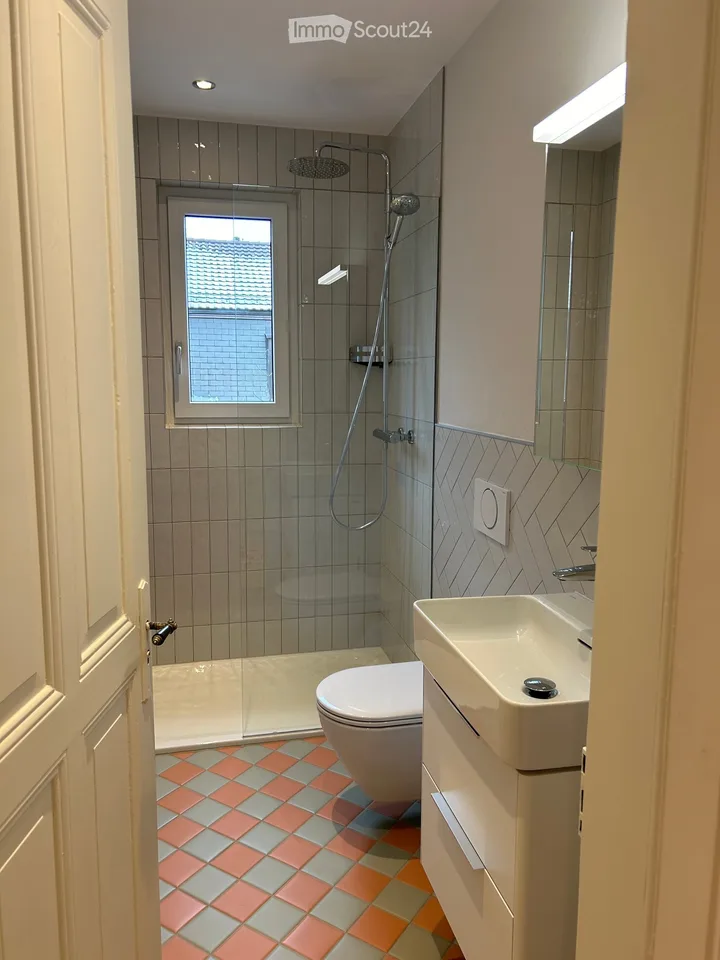 Charming 2-room apartment with balcony on Blockweg 7 in 3007 Bern