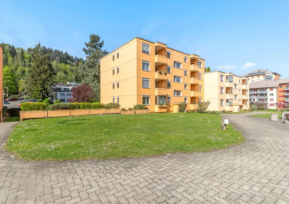 Wohnung mit zwei sonnigen Balkonen in kinderfreundlicher Lage
