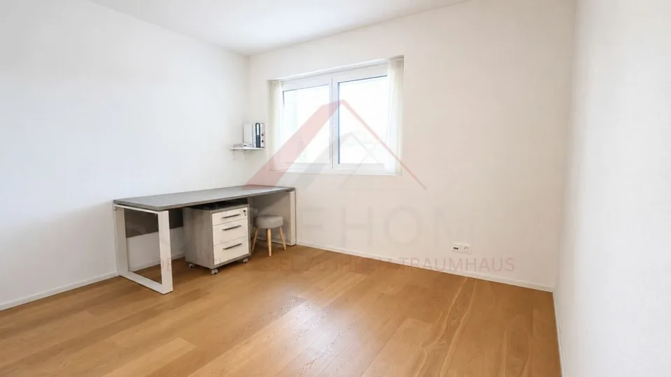 Modern 6.5-room single-family house with spacious garden in Signau