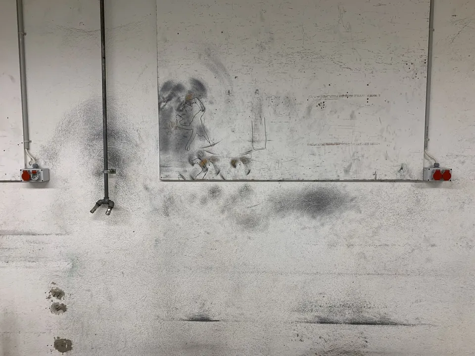 Workshop or storage space wanted? 210 m² with optimal infrastructure