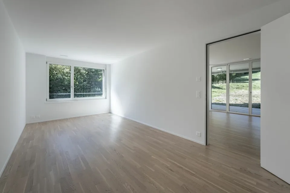 Moderne Eigentumswohnung mit eigenem Garten: 120 m² pures Grün