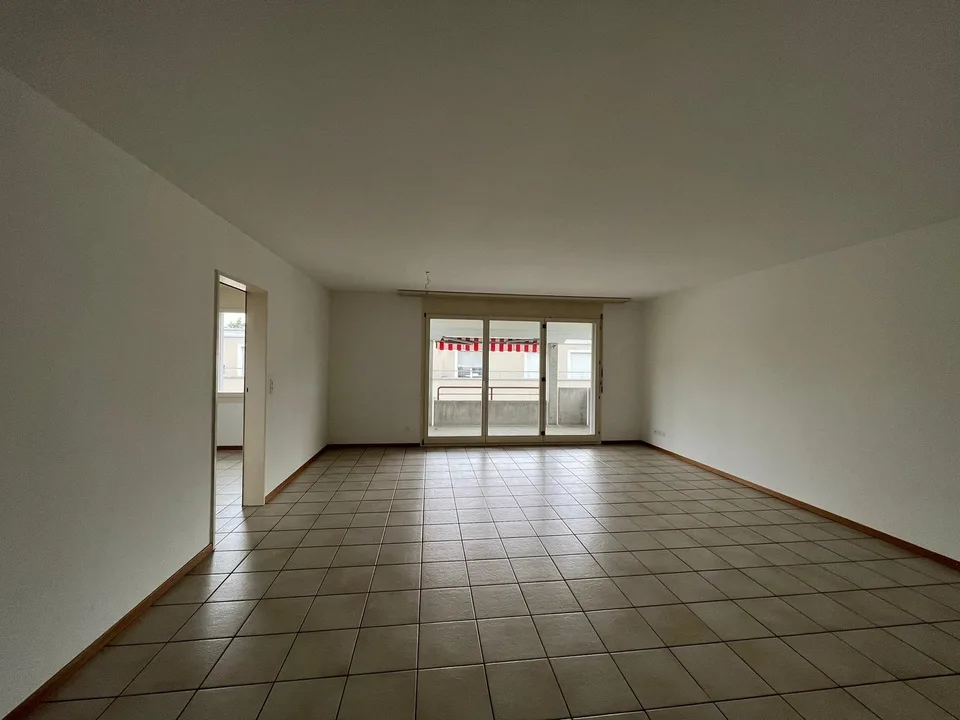 Beautiful, spacious 3.5-room apartment with new kitchen