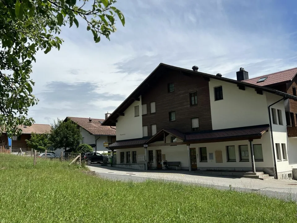 4.5-Zimmerwohnung 1. OG mit Seesicht im Zentrum von Beatenberg