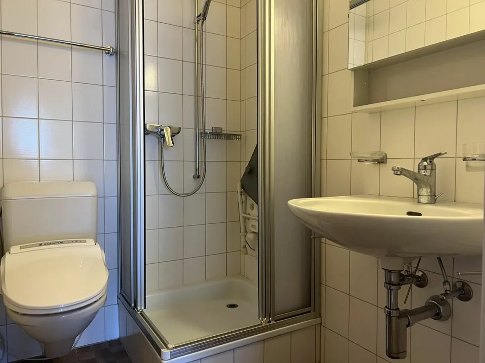 Appartement 4.5 pièces 1er étage avec vue sur le lac au centre de Beatenberg