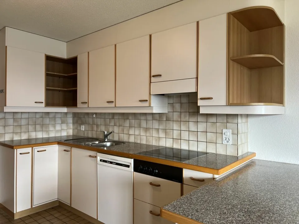 Appartement 4.5 pièces 1er étage avec vue sur le lac au centre de Beatenberg
