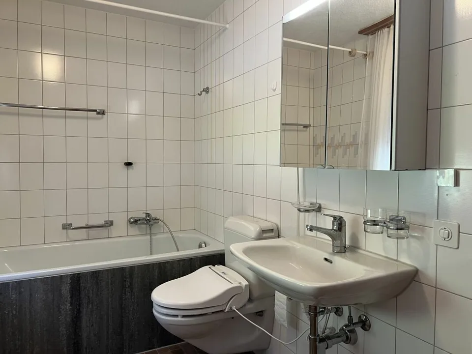 Appartement 4.5 pièces 1er étage avec vue sur le lac au centre de Beatenberg