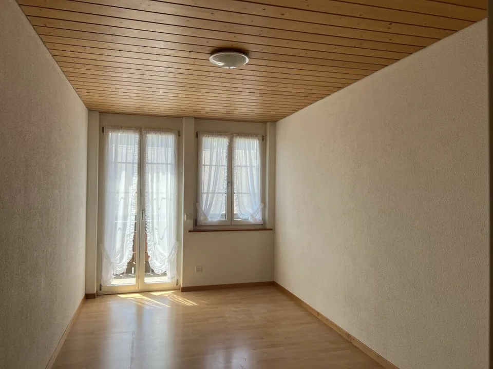 Appartement 4.5 pièces 1er étage avec vue sur le lac au centre de Beatenberg