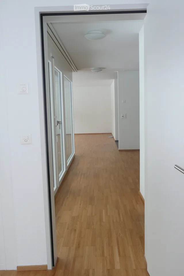 Helle 2 1/2 Zi-Wohnung mit gedecktem Gartensitzplatz - ca. 69 m2