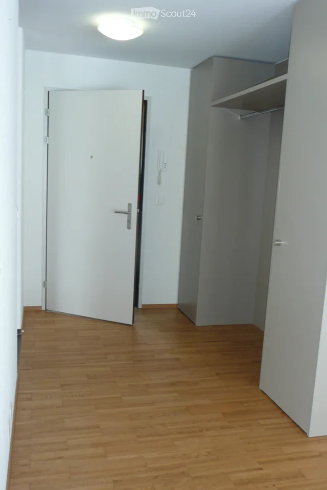 Helle 2 1/2 Zi-Wohnung mit gedecktem Gartensitzplatz - ca. 69 m2