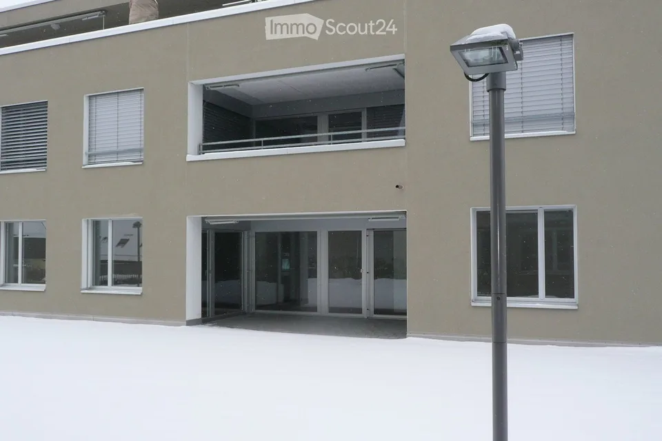 Helle 2 1/2 Zi-Wohnung mit gedecktem Gartensitzplatz - ca. 69 m2