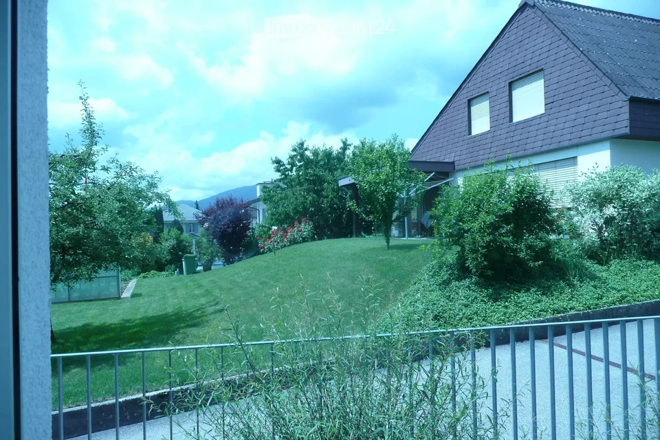 Helle 2 1/2 Zi-Wohnung mit gedecktem Gartensitzplatz - ca. 69 m2