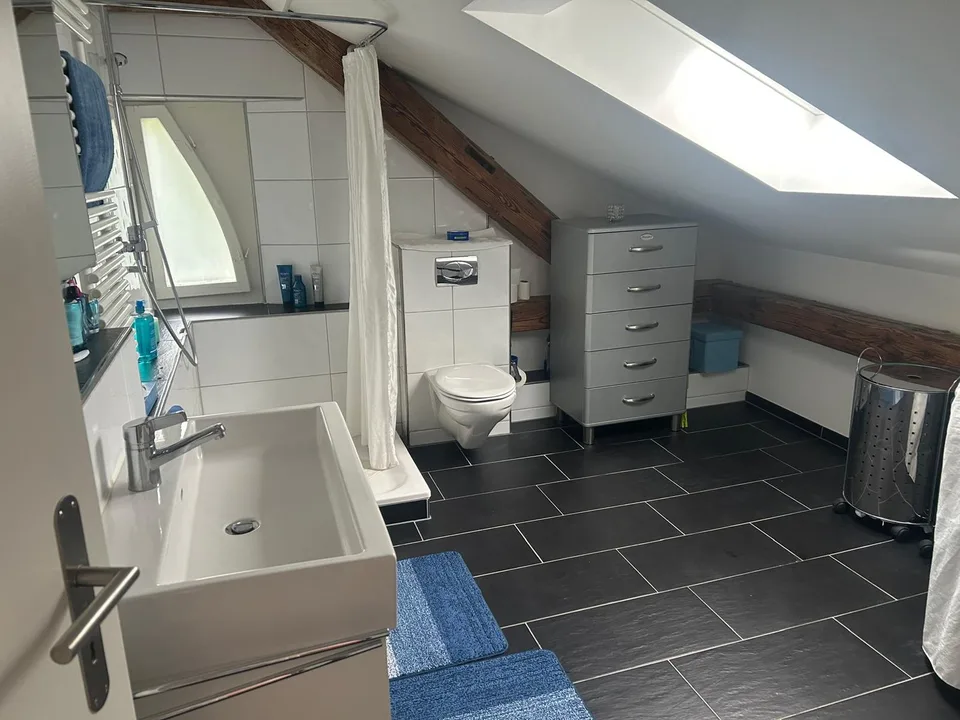 Helle 2.5-Zimmer Wohnung in Zürich Seefeld, inkl. Parkplatz