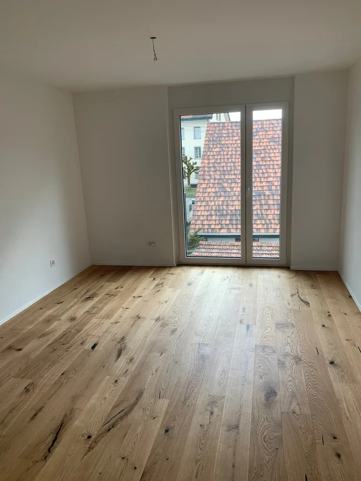 Super schöne Gartenwohnung mit Wintergarten.