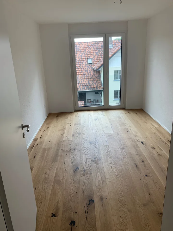 Super schöne Gartenwohnung mit Wintergarten.
