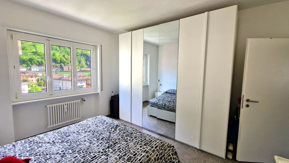 Bel appartement 4,5 pièces complètement rénové en 2024 avec vue sur les châteaux.