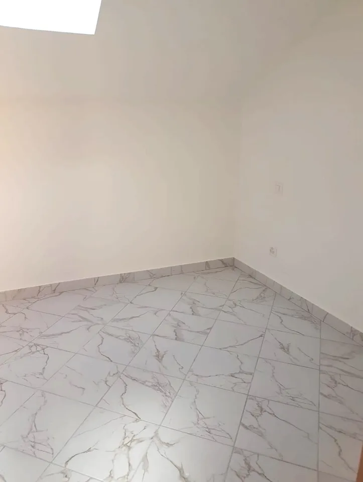 Beautiful 3.5-room apartment with open-plan kitchen renovated