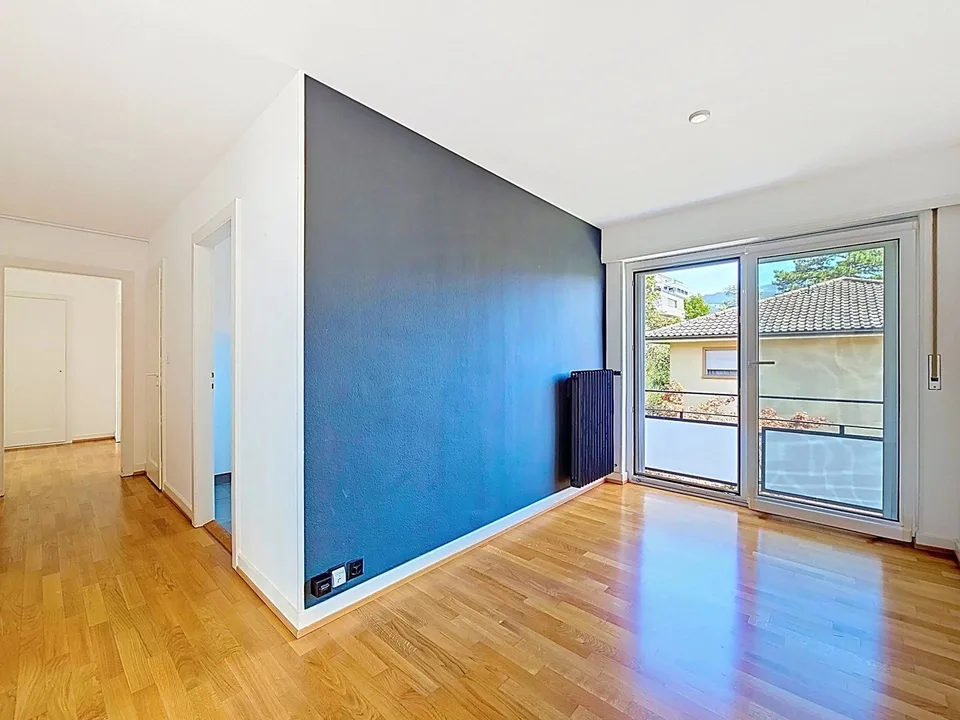 Schönes 5-Zimmer-Apartment im letzten Stock eines kleinen PPE