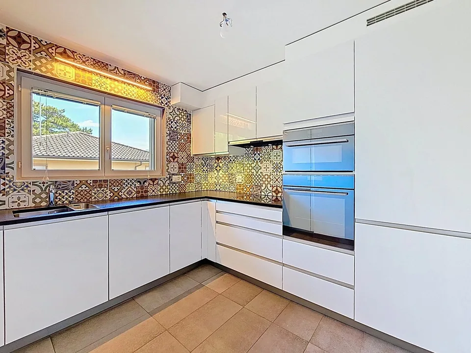 Schönes 5-Zimmer-Apartment im letzten Stock eines kleinen PPE