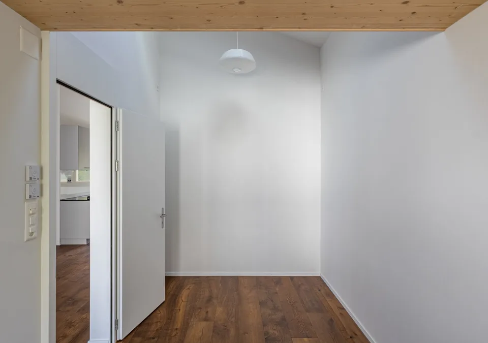 Appartement en état de propriété avec vue sur le lac