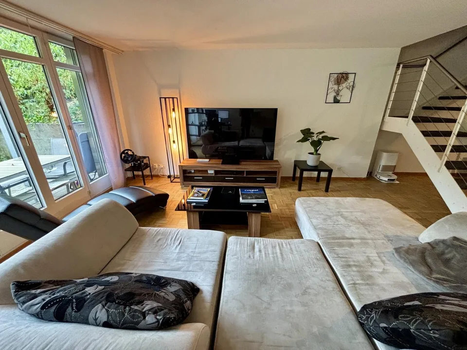 Zimmer in Duplex WG (Kocherpak) Room in shared duplex apartment