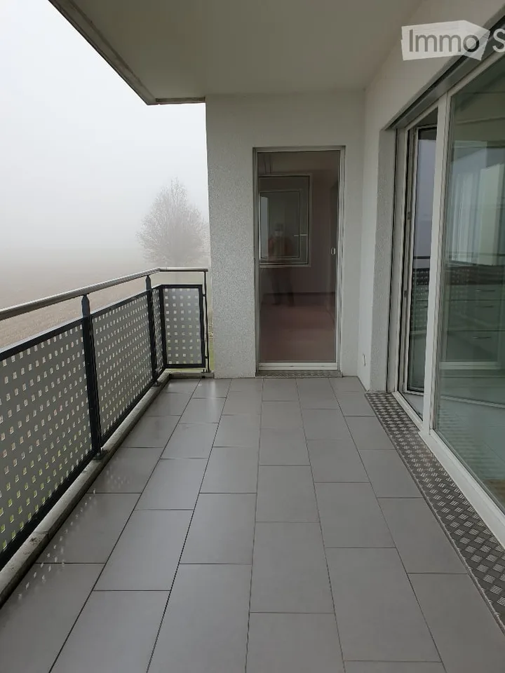 Attraktive, grosse 4,5-Zimmer Wohnung mit 2 Balkonen