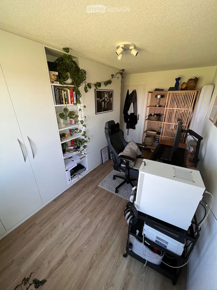Attraktive, grosse 4,5-Zimmer Wohnung mit 2 Balkonen
