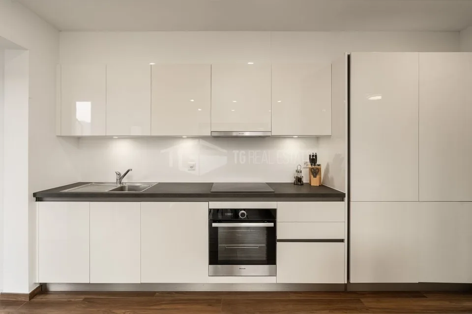 MODERNA VILLA CON VISTA PANORAMICA E CON APPARTAMENTO INDIPENDENTE